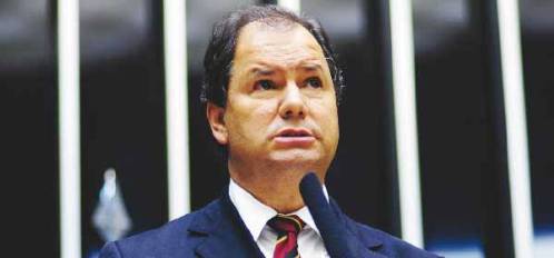 No RS, PMDB diz não ao PT Pragmático, o deputado federal Alceu Moreira considera irrelevante começar a discussão pelo caminho que o PMDB adotará na sucessão presidencial: