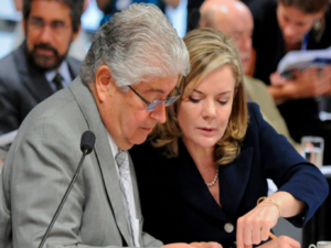 Senadores esquerdistas, Gleisi e Requião gastaram mais de R$ 700 mil em verbas de “atividade parlamentar”