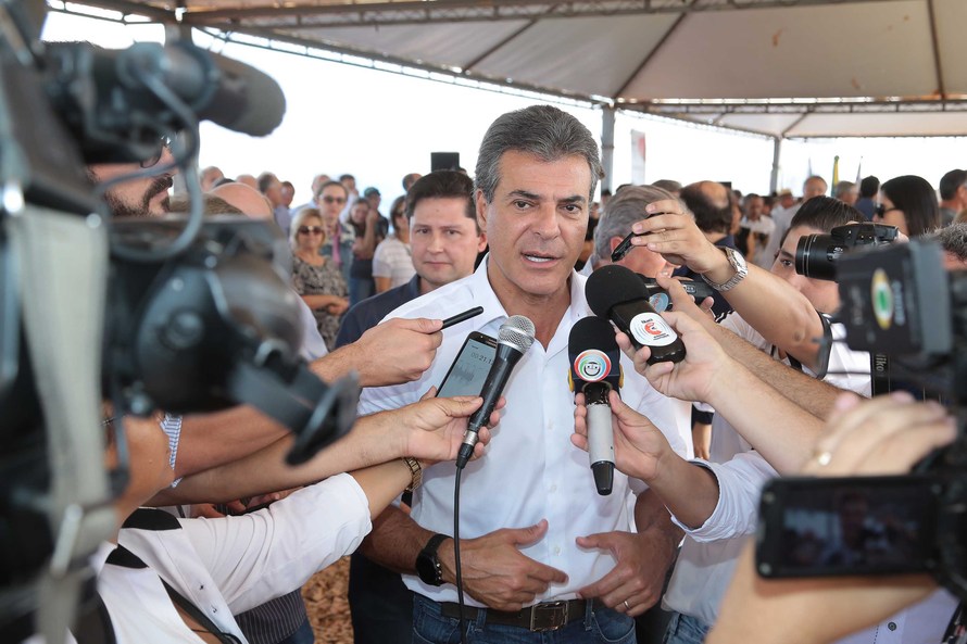 Richa consegue na Justiça Eleitoral decisão para exibir programa eleitoral A juíza eleitoral Graciane Lemos, a pedido do PSDB, determinou a exibição dos programas eleitorais do candidato ao Senado, Beto Richa, pelos próximos dias.