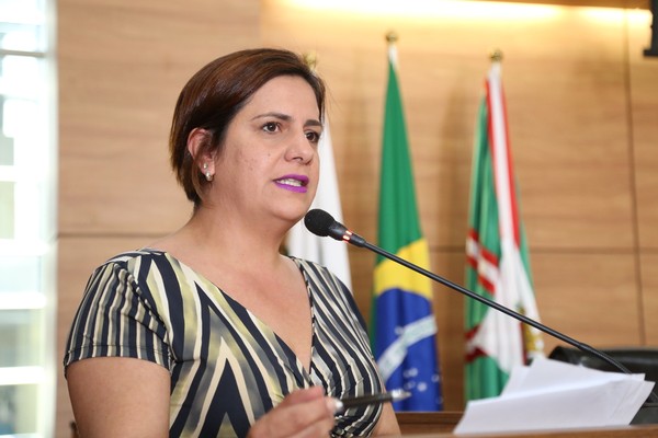 Expulsão A vereadora Fabiana Rosa acaba de ser expulsa do PSD de Curitiba.A votação pela expulsão, foi por unanimidade.