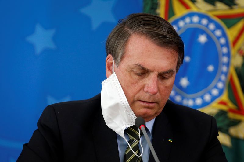 'Vamos influir na presidência da Câmara', diz Bolsonaro após reunião com deputados do PSL O presidente Jair Bolsonaro afirmou nesta quarta-feira (27) que tem a intenção de "influir" na presidência da Câmara por meio de deputados do PSL. As informações são do G1.