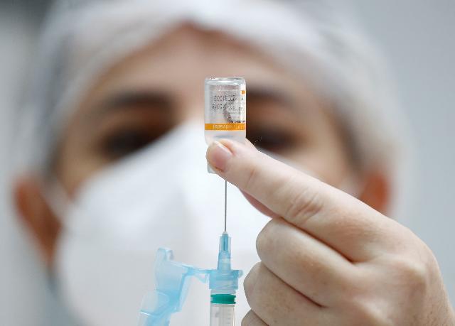 Anvisa amplia para 31 dias período de armazenamento da Pfizer A Anvisa ampliou nesta sexta-feira (28) de cinco para 31 dias o tempo de armazenamento da vacina da Pfizer, medida que possibilita a expansão da distribuição do imunizante pelo Brasil.